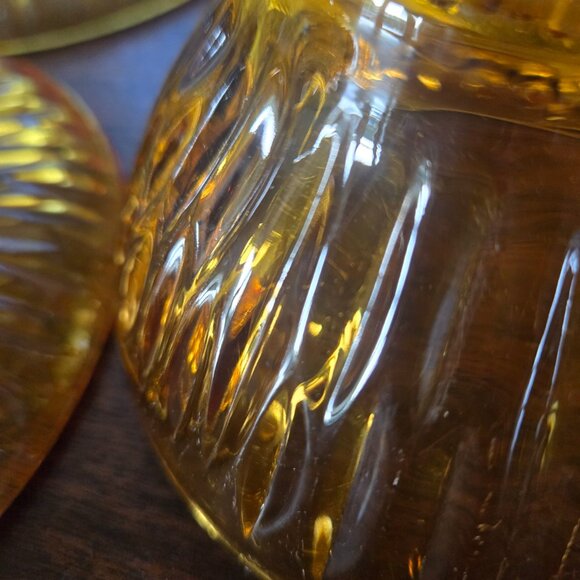 Vereco Glass Bowl and Saucers, Service for 4, VTG French Tempered Glass 6.25" - Picture 15 of 16